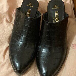 Melrose Ave NEW Vegan Black crocodile print Mule